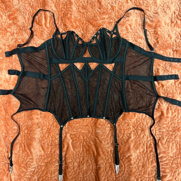 Thistle & Spire “Lyra” Basque - M - Picture 2 of 4